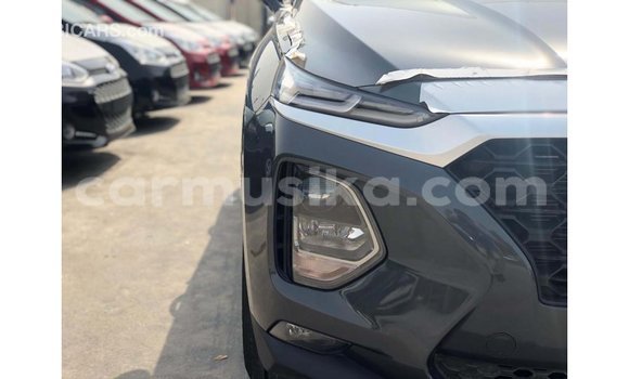 Tenga Imported Hyundai Santa Fe Girinhi Mota in Import - Dubai in Harare Tenga Imported Hyundai Santa Fe Girinhi Mota in Import - Dubai in Harare