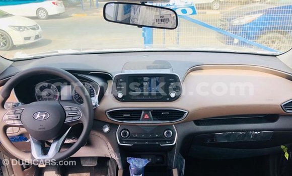 Tenga Imported Hyundai Santa Fe Girinhi Mota in Import - Dubai in Harare Tenga Imported Hyundai Santa Fe Girinhi Mota in Import - Dubai in Harare