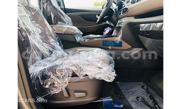 Tenga Imported Hyundai Santa Fe Girinhi Mota in Import - Dubai in Harare Tenga Imported Hyundai Santa Fe Girinhi Mota in Import - Dubai in Harare
