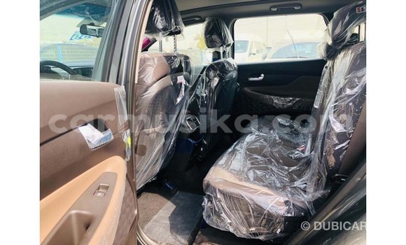 Tenga Imported Hyundai Santa Fe Girinhi Mota in Import - Dubai in Harare Tenga Imported Hyundai Santa Fe Girinhi Mota in Import - Dubai in Harare