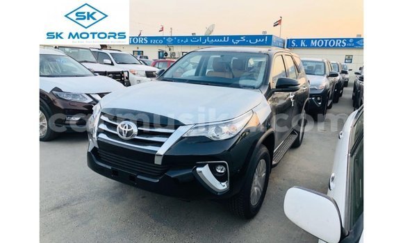 Tenga Imported Toyota Fortuner Nhema Mota in Import - Dubai in Harare