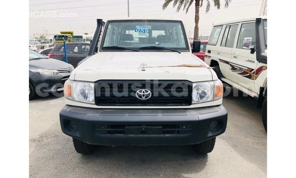 Buy Import Toyota Land Cruiser White Car in Import - Dubai in Harare Buy Import Toyota Land Cruiser White Car in Import - Dubai in Harare