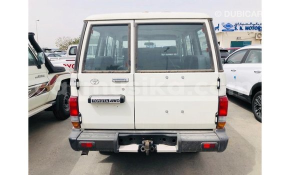 Buy Import Toyota Land Cruiser White Car in Import - Dubai in Harare Buy Import Toyota Land Cruiser White Car in Import - Dubai in Harare