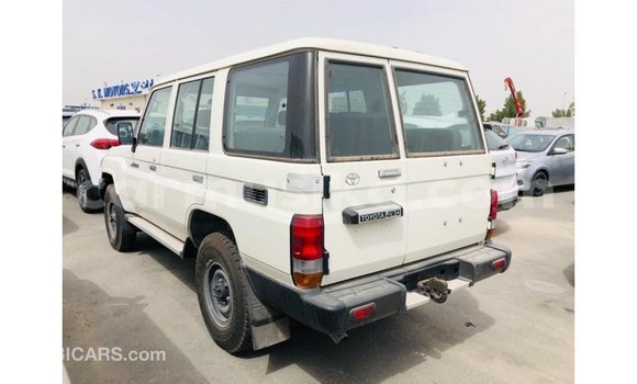 Buy Import Toyota Land Cruiser White Car in Import - Dubai in Harare Buy Import Toyota Land Cruiser White Car in Import - Dubai in Harare