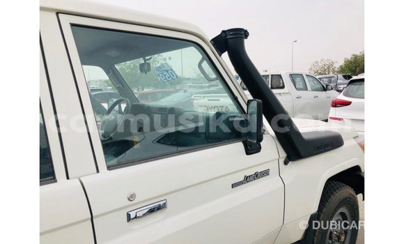 Buy Import Toyota Land Cruiser White Car in Import - Dubai in Harare Buy Import Toyota Land Cruiser White Car in Import - Dubai in Harare