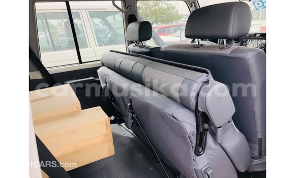 Buy Import Toyota Land Cruiser White Car in Import - Dubai in Harare Buy Import Toyota Land Cruiser White Car in Import - Dubai in Harare