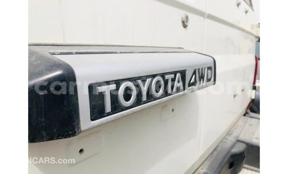 Buy Import Toyota Land Cruiser White Car in Import - Dubai in Harare Buy Import Toyota Land Cruiser White Car in Import - Dubai in Harare