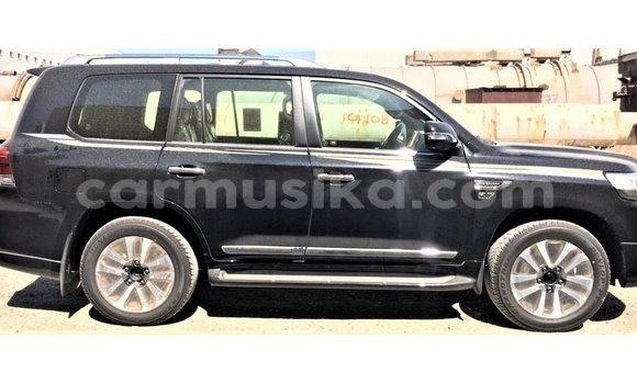 Acheter Import Voiture Toyota Land Cruiser Noir à Import - Dubai, Harare Acheter Import Voiture Toyota Land Cruiser Noir à Import - Dubai, Harare