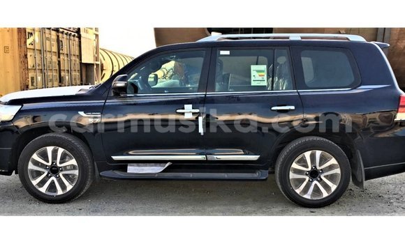 Acheter Import Voiture Toyota Land Cruiser Noir à Import - Dubai, Harare Acheter Import Voiture Toyota Land Cruiser Noir à Import - Dubai, Harare