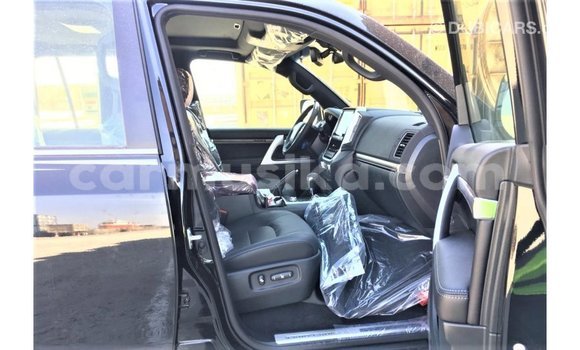 Acheter Import Voiture Toyota Land Cruiser Noir à Import - Dubai, Harare Acheter Import Voiture Toyota Land Cruiser Noir à Import - Dubai, Harare