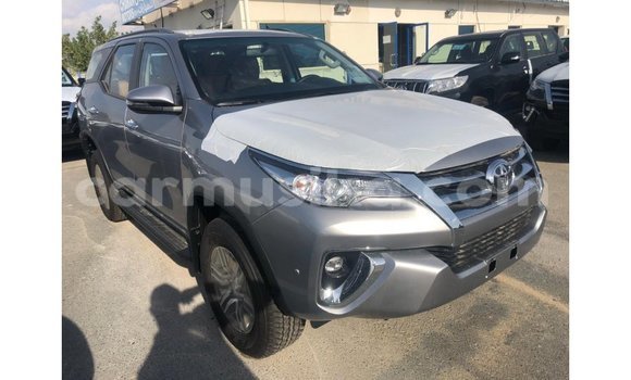 Tenga Imported Toyota Fortuner Zvimwe Mota in Import - Dubai in Harare Tenga Imported Toyota Fortuner Zvimwe Mota in Import - Dubai in Harare