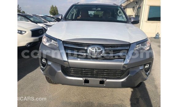 Tenga Imported Toyota Fortuner Zvimwe Mota in Import - Dubai in Harare Tenga Imported Toyota Fortuner Zvimwe Mota in Import - Dubai in Harare