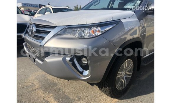 Tenga Imported Toyota Fortuner Zvimwe Mota in Import - Dubai in Harare Tenga Imported Toyota Fortuner Zvimwe Mota in Import - Dubai in Harare