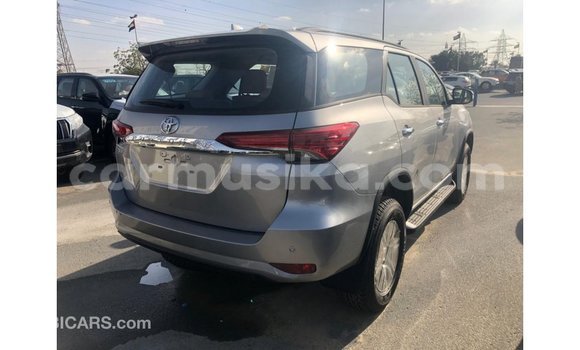 Tenga Imported Toyota Fortuner Zvimwe Mota in Import - Dubai in Harare Tenga Imported Toyota Fortuner Zvimwe Mota in Import - Dubai in Harare