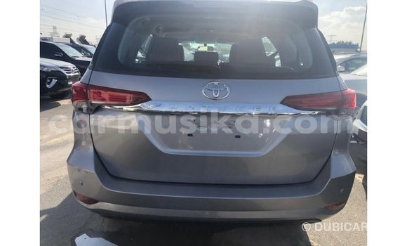 Tenga Imported Toyota Fortuner Zvimwe Mota in Import - Dubai in Harare Tenga Imported Toyota Fortuner Zvimwe Mota in Import - Dubai in Harare