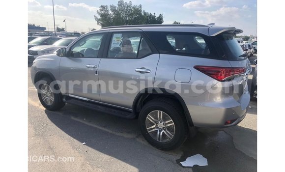Tenga Imported Toyota Fortuner Zvimwe Mota in Import - Dubai in Harare Tenga Imported Toyota Fortuner Zvimwe Mota in Import - Dubai in Harare