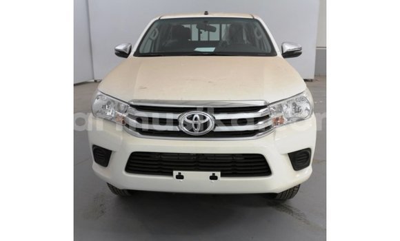 Acheter Import Voiture Toyota Hilux Blanc à Import - Dubai, Harare Acheter Import Voiture Toyota Hilux Blanc à Import - Dubai, Harare