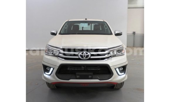Buy Import Toyota Hilux White Car in Import - Dubai in Harare