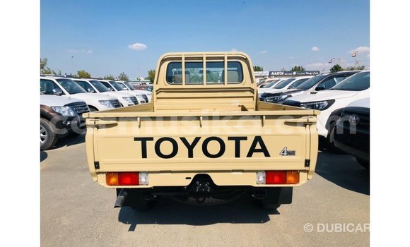 Tenga Imported Toyota Land Cruiser Beige Mota in Import - Dubai in Harare Tenga Imported Toyota Land Cruiser Beige Mota in Import - Dubai in Harare