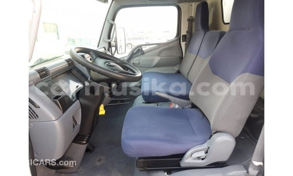 Tenga Imported Mitsubishi Canter Chena Rori in Import - Dubai in Harare Tenga Imported Mitsubishi Canter Chena Rori in Import - Dubai in Harare