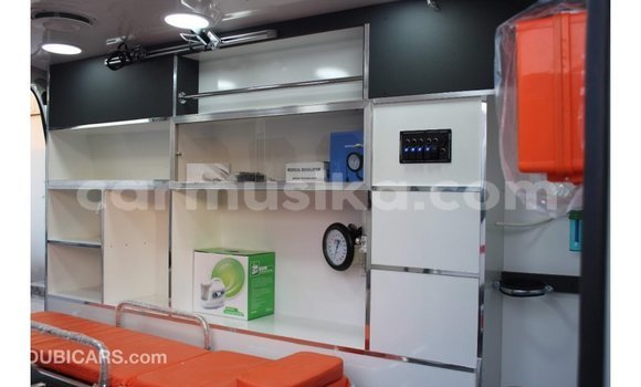 Tenga Imported Toyota Hiace Chena Mota in Import - Dubai in Harare Tenga Imported Toyota Hiace Chena Mota in Import - Dubai in Harare