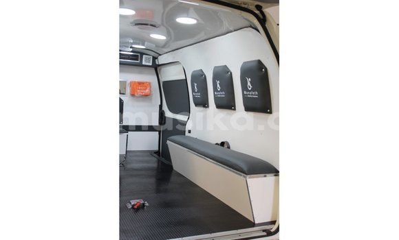 Tenga Imported Toyota Hiace Chena Mota in Import - Dubai in Harare Tenga Imported Toyota Hiace Chena Mota in Import - Dubai in Harare