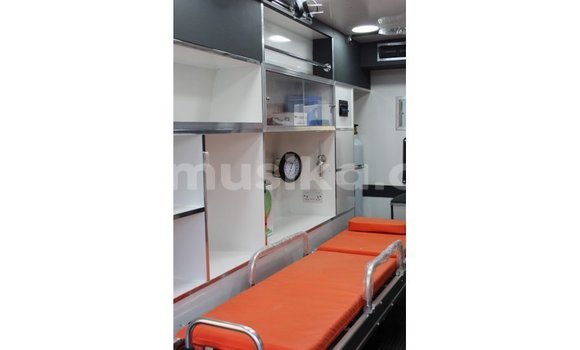 Tenga Imported Toyota Hiace Chena Mota in Import - Dubai in Harare Tenga Imported Toyota Hiace Chena Mota in Import - Dubai in Harare