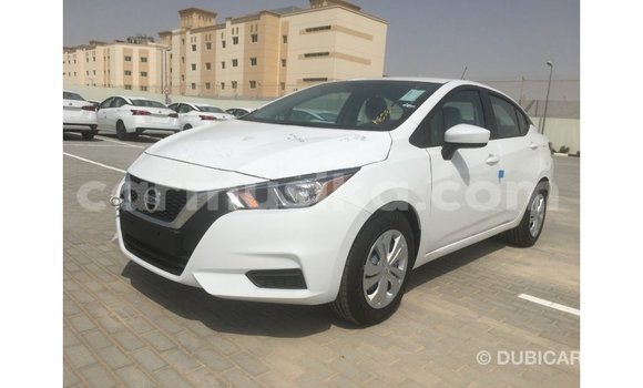 Acheter Import Voiture Nissan Sunny Blanc à Import - Dubai, Harare Acheter Import Voiture Nissan Sunny Blanc à Import - Dubai, Harare
