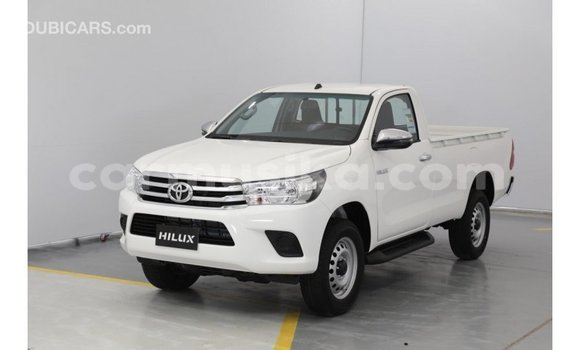 Acheter Import Voiture Toyota Hilux Blanc à Import - Dubai, Harare Acheter Import Voiture Toyota Hilux Blanc à Import - Dubai, Harare