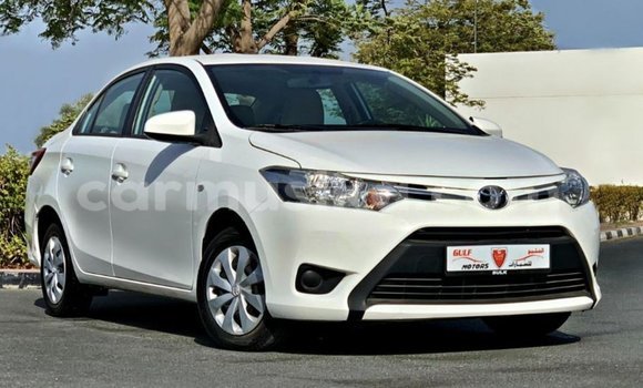Nunua Imported Toyota DA Nyeupe Lori ndani ya Import - Dubai nchini Harare