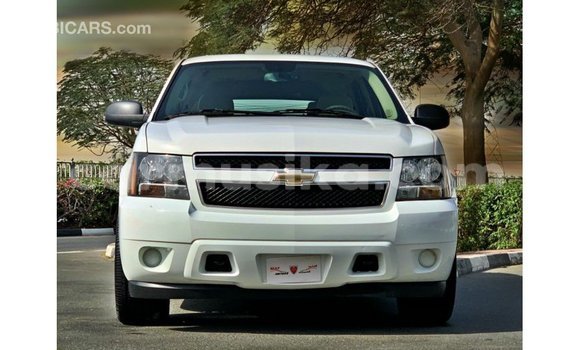 Acheter Import Voiture Chevrolet Tahoe Blanc à Import - Dubai, Harare Acheter Import Voiture Chevrolet Tahoe Blanc à Import - Dubai, Harare