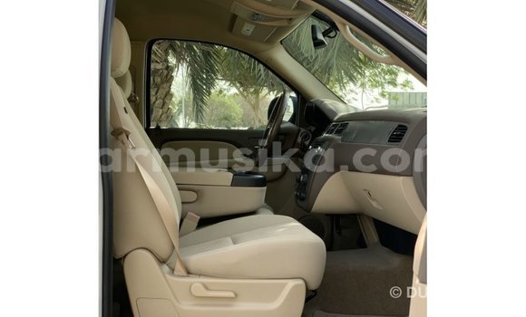 Acheter Import Voiture Chevrolet Tahoe Blanc à Import - Dubai, Harare Acheter Import Voiture Chevrolet Tahoe Blanc à Import - Dubai, Harare
