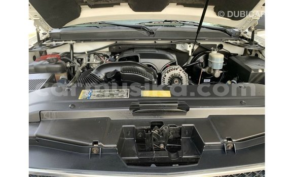 Acheter Import Voiture Chevrolet Tahoe Blanc à Import - Dubai, Harare Acheter Import Voiture Chevrolet Tahoe Blanc à Import - Dubai, Harare