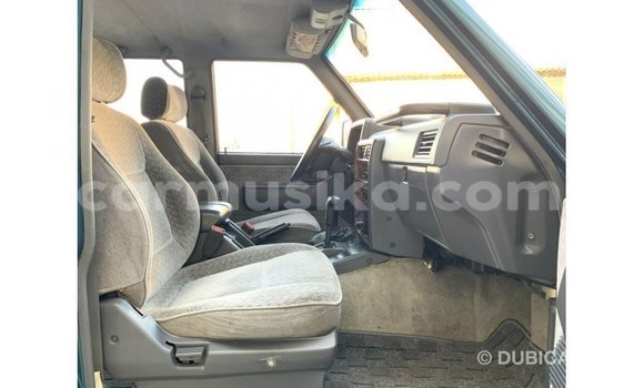 Acheter Import Voiture Nissan Patrol Bleu à Import - Dubai, Harare Acheter Import Voiture Nissan Patrol Bleu à Import - Dubai, Harare