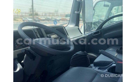 Acheter Import Utilitaire Isuzu Elf Blanc à Import - Dubai, Harare Acheter Import Utilitaire Isuzu Elf Blanc à Import - Dubai, Harare