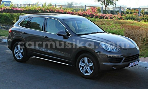 Nunua Imported Porsche Cayenne Brown Gari ndani ya Import - Dubai nchini Harare