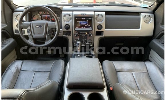 Acheter Import Voiture Ford Club Wagon Noir à Import - Dubai, Harare Acheter Import Voiture Ford Club Wagon Noir à Import - Dubai, Harare