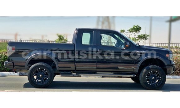 Acheter Import Voiture Ford Club Wagon Noir à Import - Dubai, Harare Acheter Import Voiture Ford Club Wagon Noir à Import - Dubai, Harare