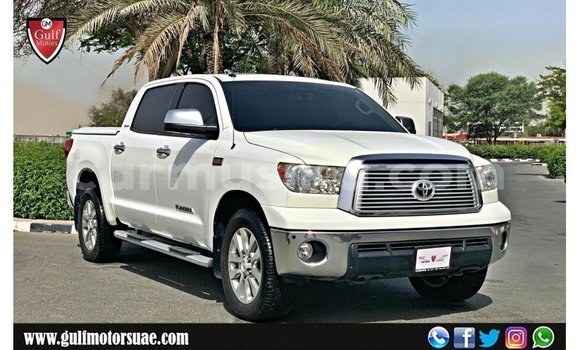 Nunua Imported Toyota Tundra Nyeupe Gari ndani ya Import - Dubai nchini Harare