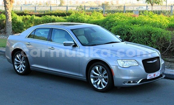 Tenga Imported Chrysler 300 Zvimwe Mota in Import - Dubai in Harare Tenga Imported Chrysler 300 Zvimwe Mota in Import - Dubai in Harare