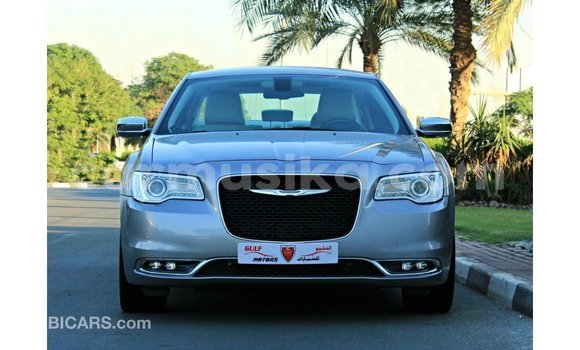 Tenga Imported Chrysler 300 Zvimwe Mota in Import - Dubai in Harare Tenga Imported Chrysler 300 Zvimwe Mota in Import - Dubai in Harare