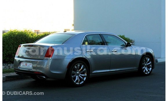 Tenga Imported Chrysler 300 Zvimwe Mota in Import - Dubai in Harare Tenga Imported Chrysler 300 Zvimwe Mota in Import - Dubai in Harare