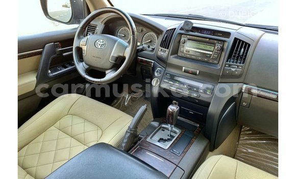 Acheter Import Voiture Toyota Land Cruiser Bleu à Import - Dubai, Harare Acheter Import Voiture Toyota Land Cruiser Bleu à Import - Dubai, Harare