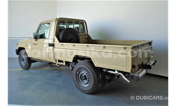 Acheter Import Voiture Toyota Land Cruiser Beige à Import - Dubai, Harare Acheter Import Voiture Toyota Land Cruiser Beige à Import - Dubai, Harare