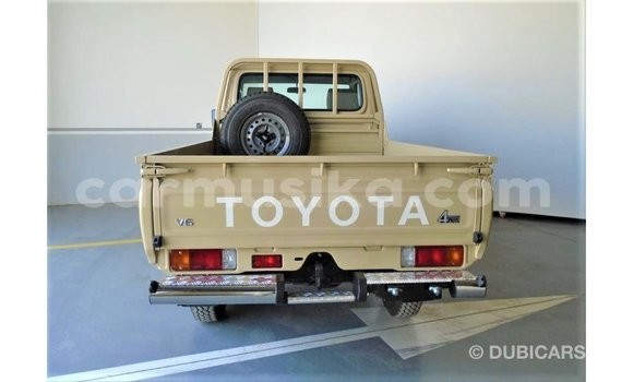 Acheter Import Voiture Toyota Land Cruiser Beige à Import - Dubai, Harare Acheter Import Voiture Toyota Land Cruiser Beige à Import - Dubai, Harare
