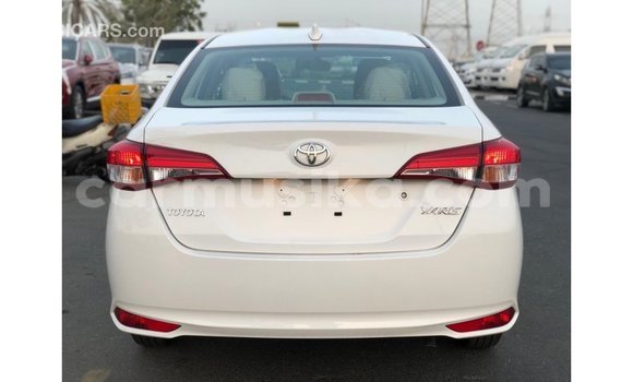 Acheter Import Utilitaire Toyota DA Blanc à Import - Dubai, Harare Acheter Import Utilitaire Toyota DA Blanc à Import - Dubai, Harare