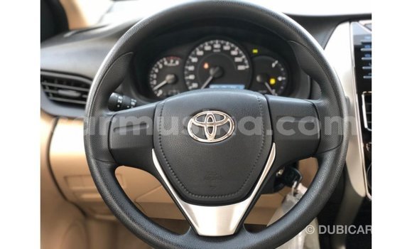 Acheter Import Utilitaire Toyota DA Blanc à Import - Dubai, Harare Acheter Import Utilitaire Toyota DA Blanc à Import - Dubai, Harare