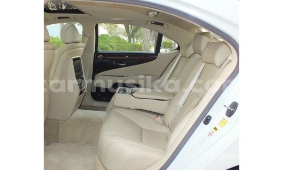 Buy Import Lexus LS White Car in Import - Dubai in Harare Buy Import Lexus LS White Car in Import - Dubai in Harare