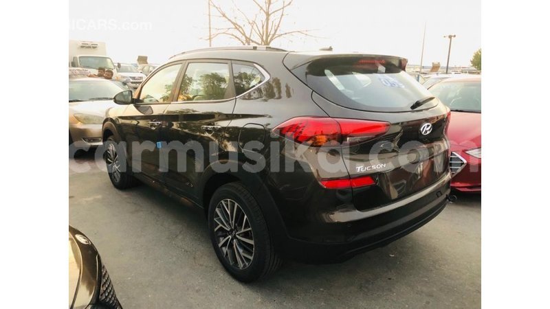 Big with watermark hyundai tucson harare import dubai 16385