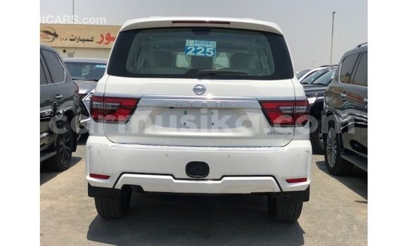 Nunua Imported Nissan Patrol Nyeupe Gari ndani ya Import - Dubai nchini Harare Nunua Imported Nissan Patrol Nyeupe Gari ndani ya Import - Dubai nchini Harare